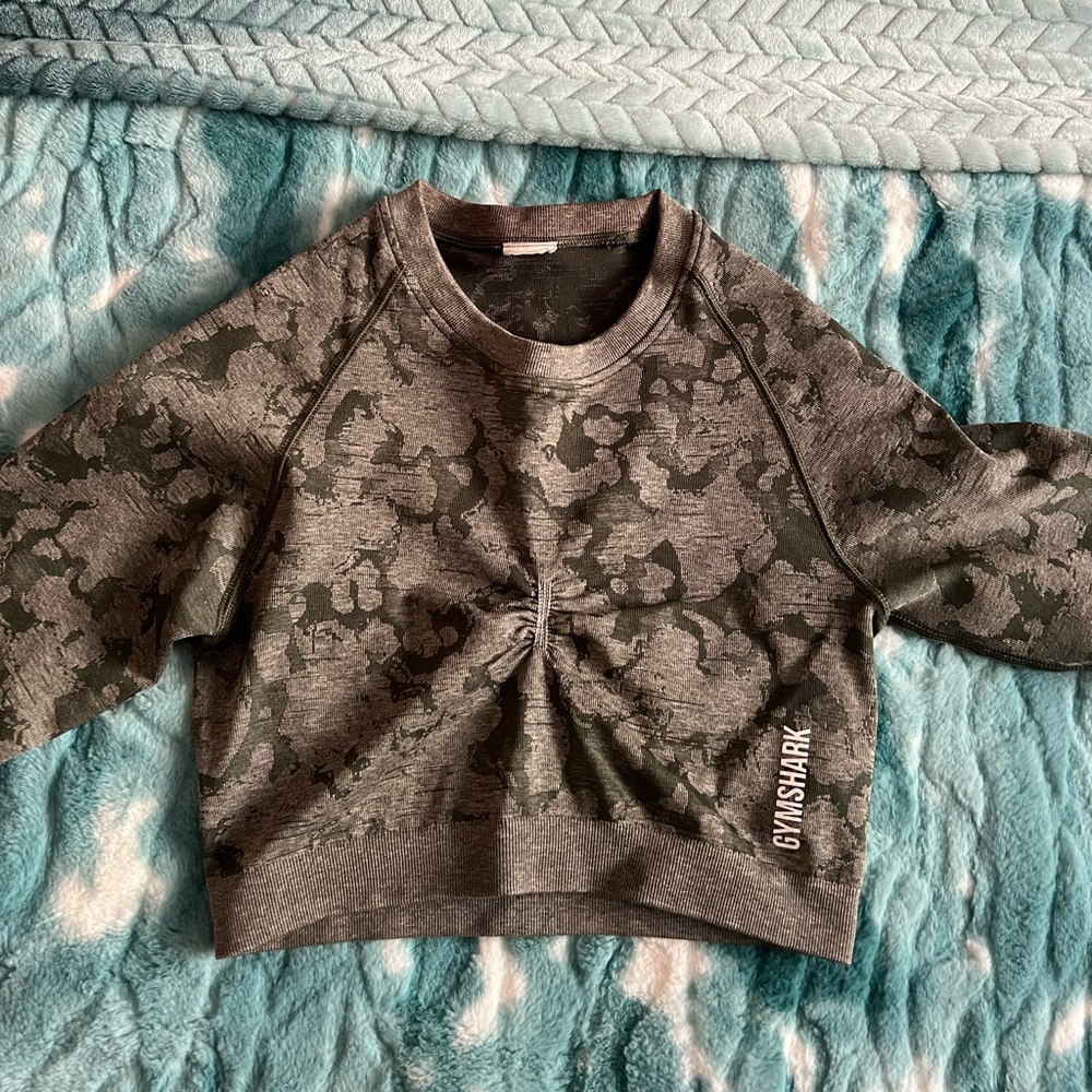 Gym shark matching camo print set! Olive green camo